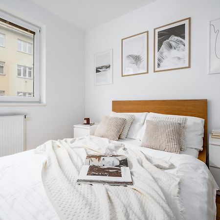Prague Days - Bright Apartment - Balcony - Private Parking Extérieur photo