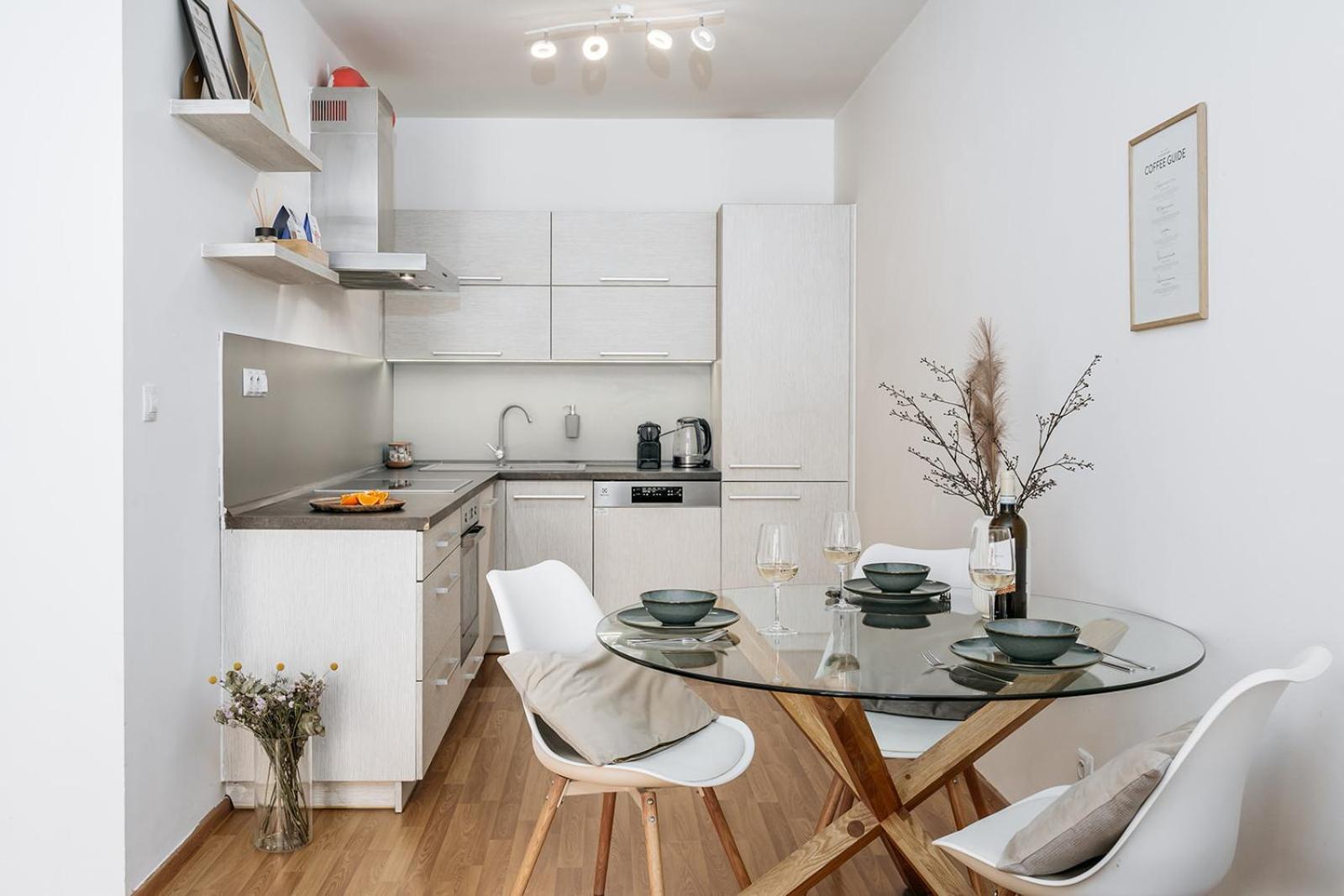 Prague Days - Bright Apartment - Balcony - Private Parking Extérieur photo