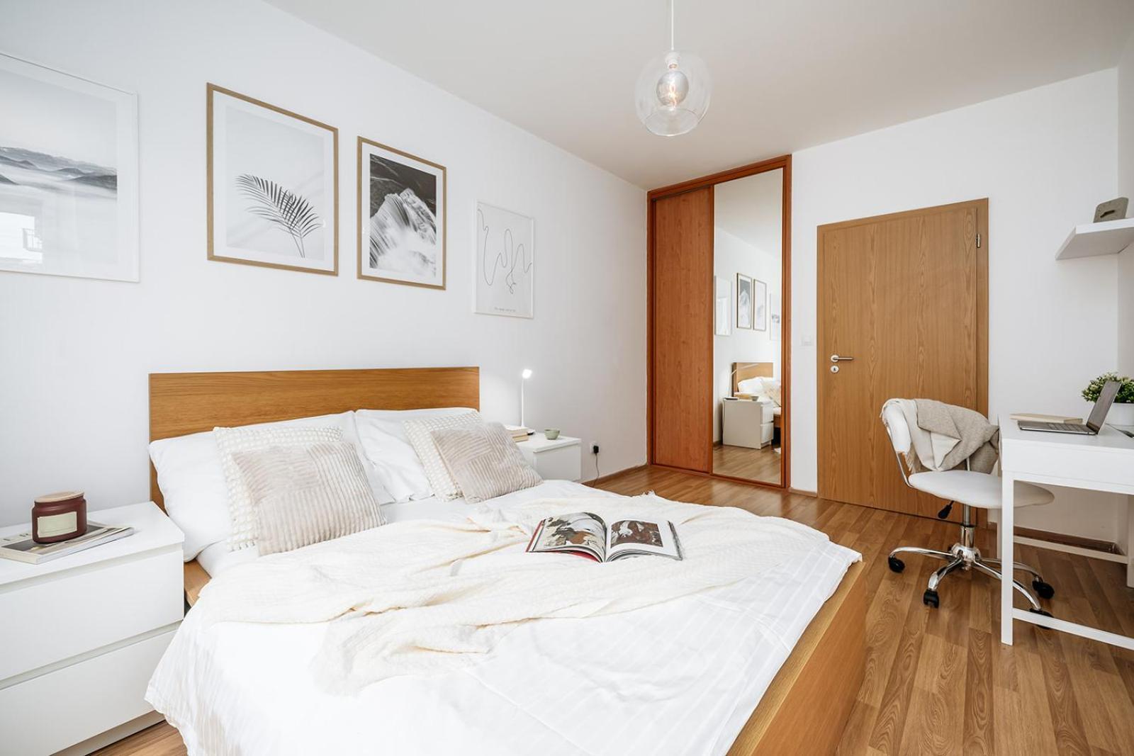 Prague Days - Bright Apartment - Balcony - Private Parking Extérieur photo